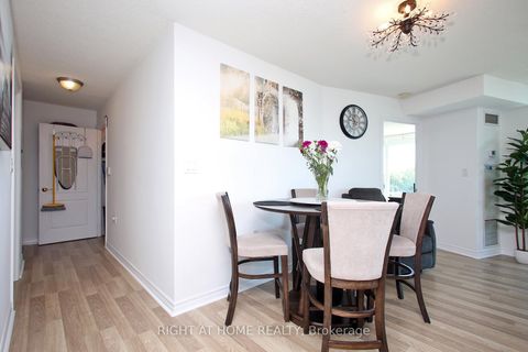 Photo 12 at 505 - 3830 Bathurst Street, Clanton Park, Toronto