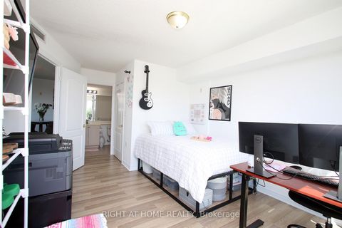 Photo 16 at 505 - 3830 Bathurst Street, Clanton Park, Toronto