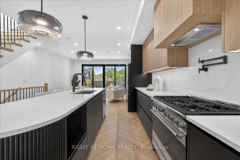 Photo 9 at 15B ROSEMEADE Avenue, Queensway, Toronto