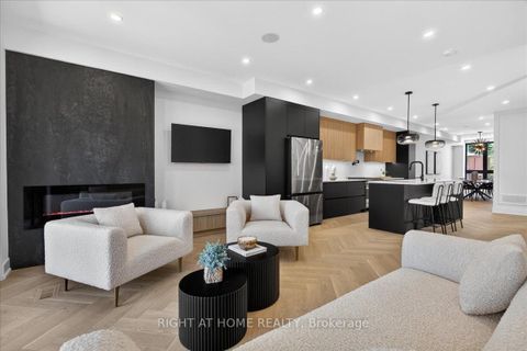 Photo 12 at 15B ROSEMEADE Avenue, Queensway, Toronto