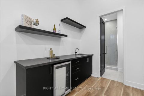 Photo 39 at 15B ROSEMEADE Avenue, Queensway, Toronto