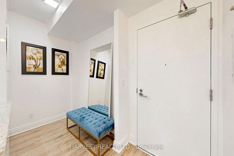 Photo 4 at 380 - 209 Fort York Boulevard, Niagara, Toronto