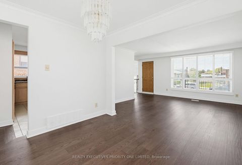 Photo 11 at 55 Picaro Drive, Jane Heights, Toronto