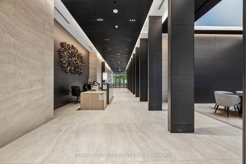 Photo 2 at 3905 - 2221 Yonge Street, Mount Pleasant West, Toronto