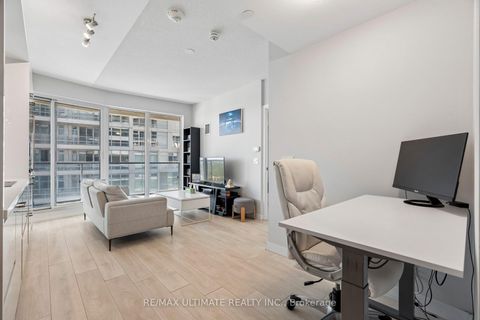 Photo 5 at 3905 - 2221 Yonge Street, Mount Pleasant West, Toronto