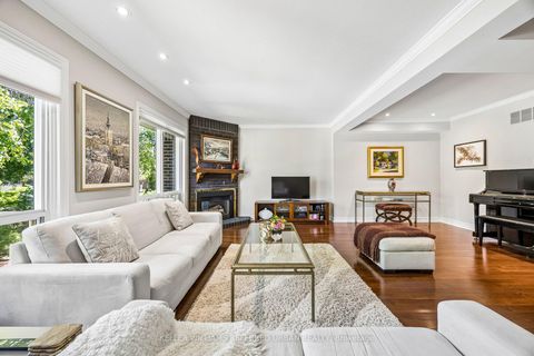 Photo 2 at 31 Flaming Roseway, Willowdale East, Toronto