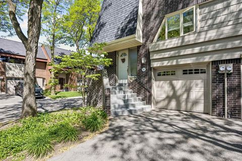 Photo 20 at 31 Flaming Roseway, Willowdale East, Toronto