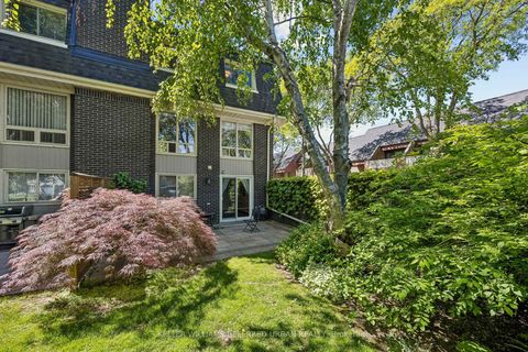 Photo 26 at 31 Flaming Roseway, Willowdale East, Toronto