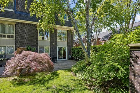 Photo 30 at 31 Flaming Roseway, Willowdale East, Toronto