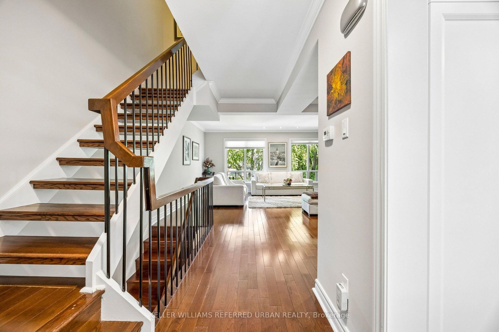 31 Flaming Roseway, Willowdale East, Toronto photo number 2