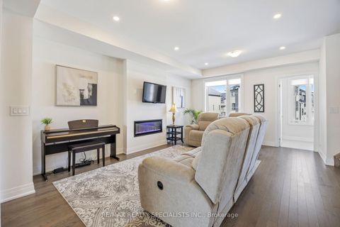 Photo 4 at 324 Laplante Street, Summerhill Estates, Newmarket