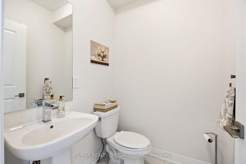 Photo 16 at 324 Laplante Street, Summerhill Estates, Newmarket