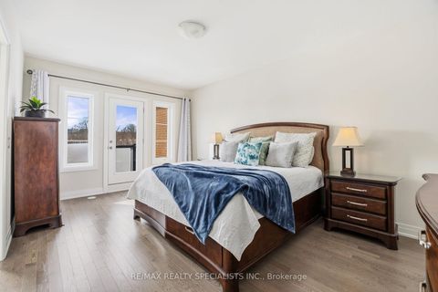 Photo 20 at 324 Laplante Street, Summerhill Estates, Newmarket