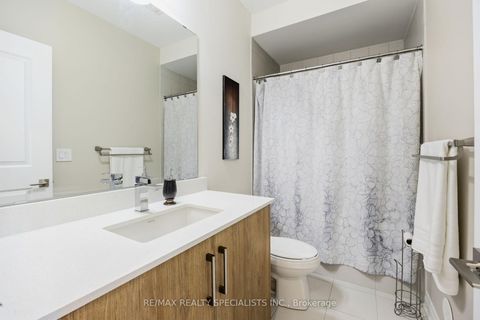 Photo 31 at 324 Laplante Street, Summerhill Estates, Newmarket