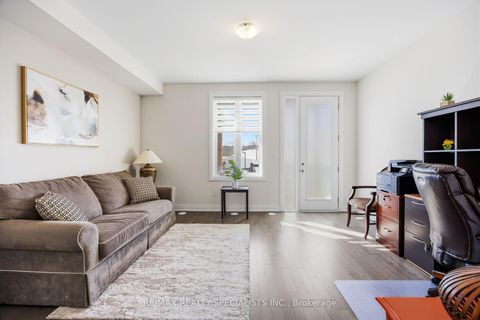 Photo 32 at 324 Laplante Street, Summerhill Estates, Newmarket