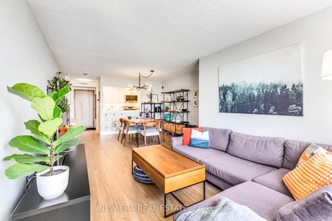 Photo 10 at 437 - 22 Southport Street, Swansea, Toronto