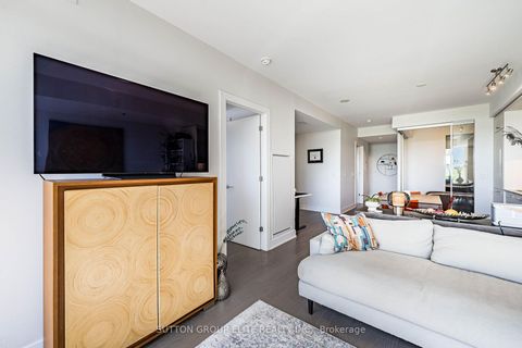 Photo 18 at 814 - 3018 Yonge Street, Lawrence Park South, Toronto