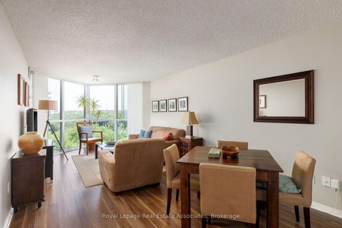 Photo 4 at 411 - 7 Concorde Place, Don Mills, Toronto