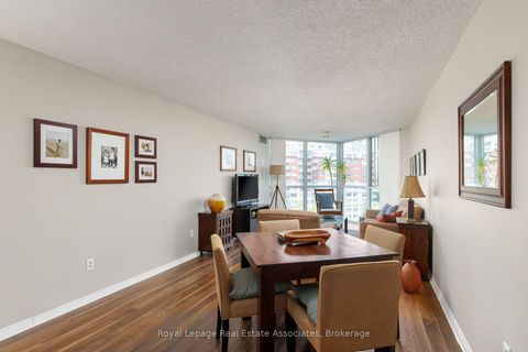 Photo 5 at 411 - 7 Concorde Place, Don Mills, Toronto