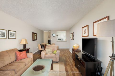 Photo 10 at 411 - 7 Concorde Place, Don Mills, Toronto