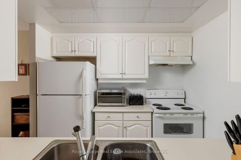 Photo 12 at 411 - 7 Concorde Place, Don Mills, Toronto