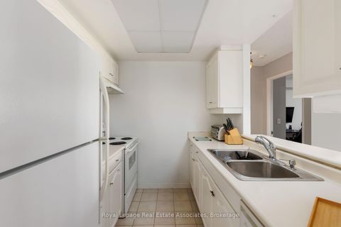 Photo 13 at 411 - 7 Concorde Place, Don Mills, Toronto