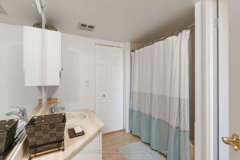 Photo 18 at 411 - 7 Concorde Place, Don Mills, Toronto