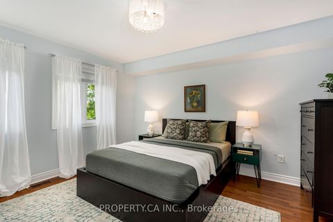 Photo 15 at 9 Leaves Terrace, Queensway, Toronto