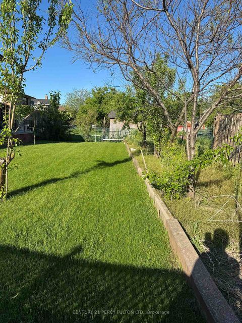 Photo 7 at 29 Ernest Avenue, Pleasant View, Toronto