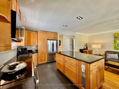 Photo 18 at 41 Paragon Road, The Westway, Toronto