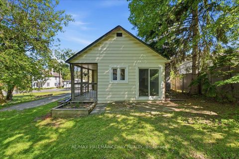 Photo 2 at 17 Church Street, Cookstown, Innisfil