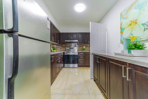 Photo 14 at 511 - 3380 Eglinton Avenue E, Scarborough Village, Toronto