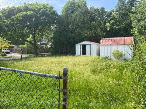 Photo 1 at 18 Gemshaw Crescent, Malvern, Toronto