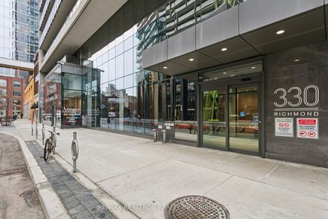 Photo 4 at 307 - 330 Richmond Street W, Waterfront Communities C1, Toronto