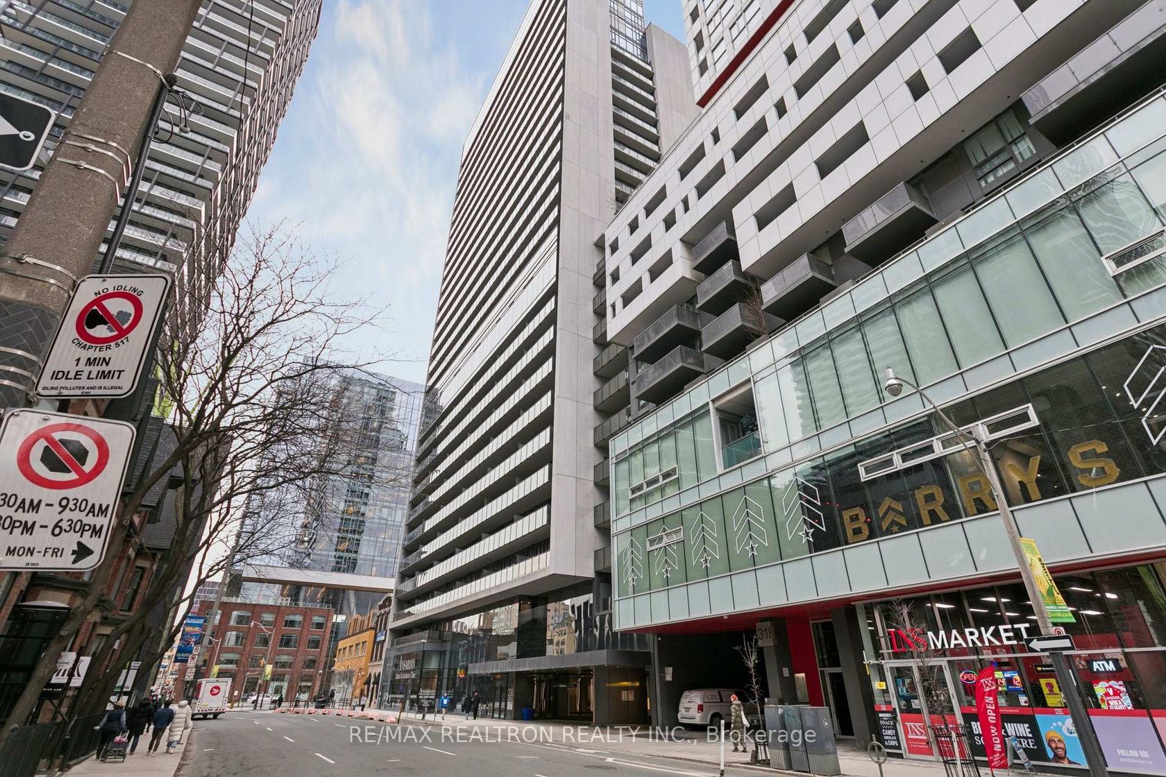 307 - 330 Richmond Street W, Waterfront Communities C1, Toronto photo number 2