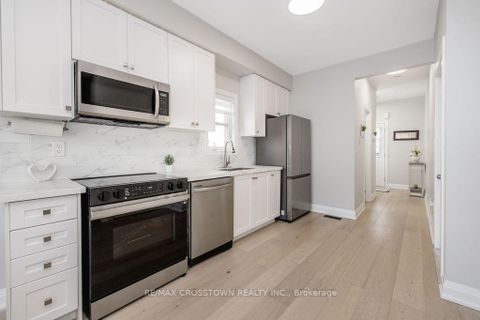 Photo 5 at 18 Deneb Street, Ardagh, Barrie