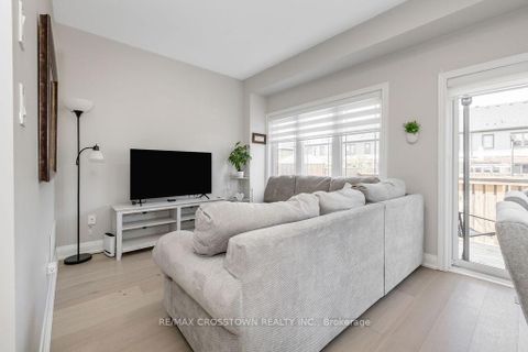 Photo 8 at 18 Deneb Street, Ardagh, Barrie