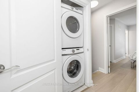 Photo 10 at 18 Deneb Street, Ardagh, Barrie