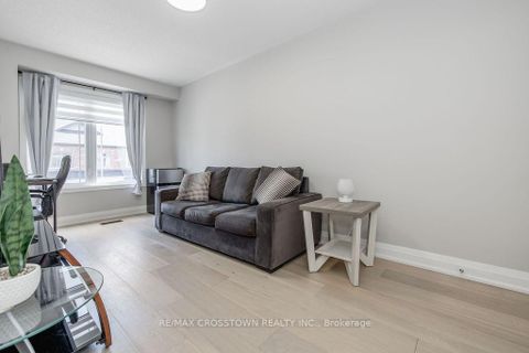 Photo 14 at 18 Deneb Street, Ardagh, Barrie