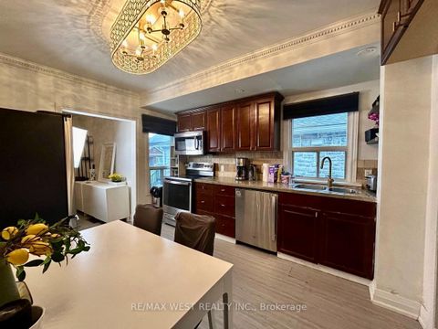 Photo 11 at 36 Fourteenth Street, New Toronto, Toronto