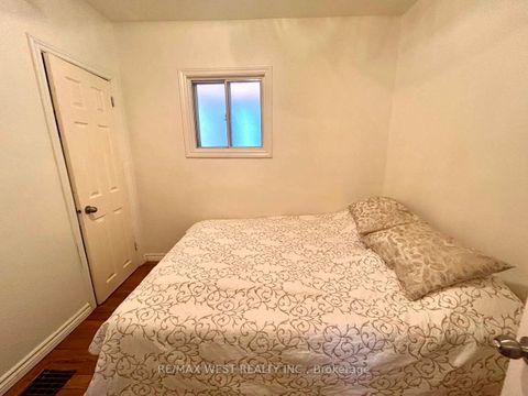 Photo 14 at 36 Fourteenth Street, New Toronto, Toronto