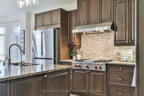 Photo 10 at 49 Glengordon Crescent, Angus Glen, Markham