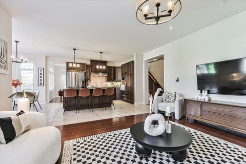 Photo 15 at 49 Glengordon Crescent, Angus Glen, Markham