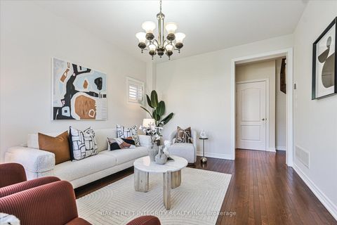 Photo 17 at 49 Glengordon Crescent, Angus Glen, Markham