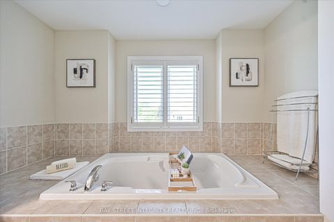 Photo 28 at 49 Glengordon Crescent, Angus Glen, Markham