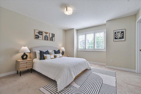 Photo 33 at 49 Glengordon Crescent, Angus Glen, Markham