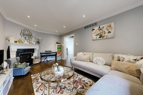 Photo 15 at 87 Autumn Way, Aurora Heights, Aurora