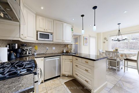 Photo 17 at 87 Autumn Way, Aurora Heights, Aurora