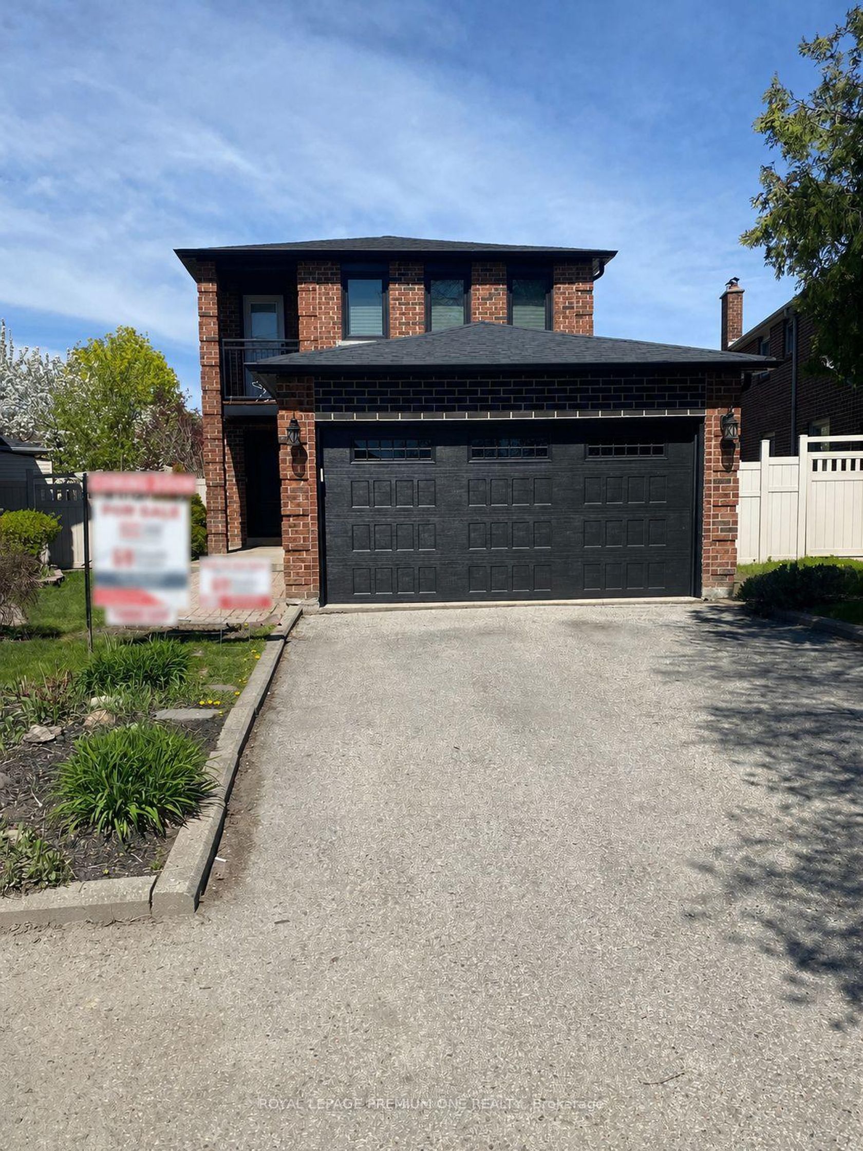 16 Muzzo Court, East Woodbridge, Vaughan photo number 2