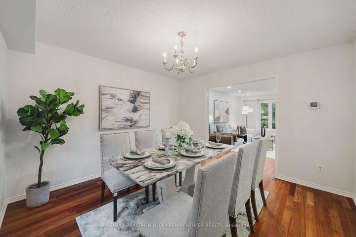 Photo 7 at 4 McPhail Court, Buttonville, Markham